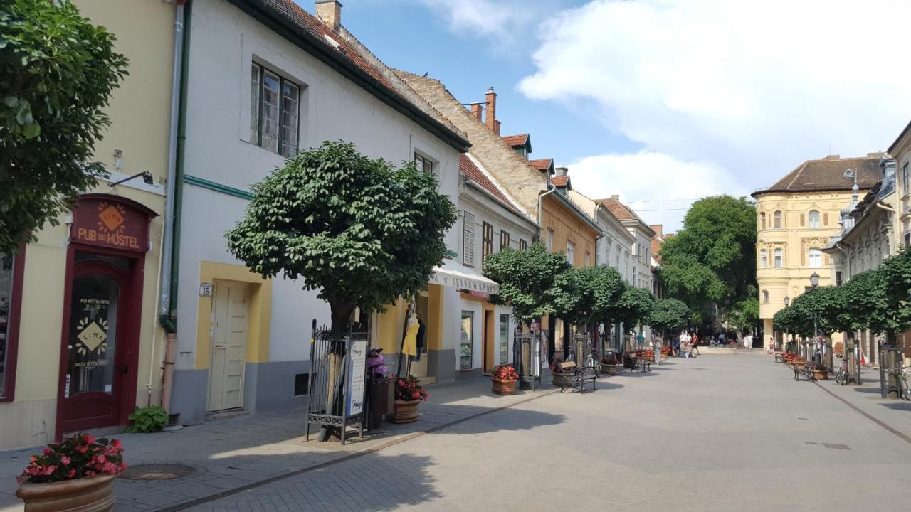 Lima Hostel Győr Exterior foto